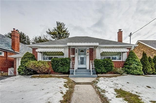 889 Royal York Road, Corso Italia / Dufferin Grove