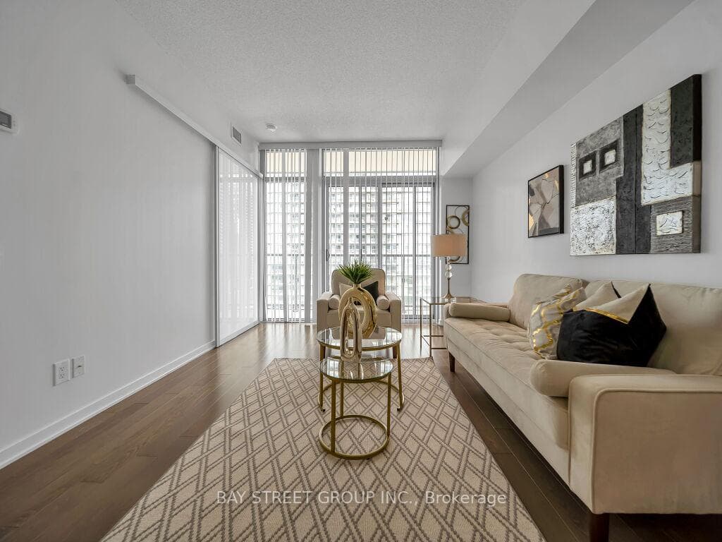 105 The Queensway Avenue Unit 1501, High Park / Junction / Roncesvalles