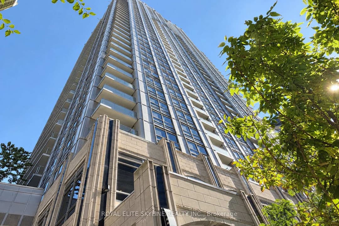 761 Bay Street Unit 403, Downtown Toronto / Waterfront