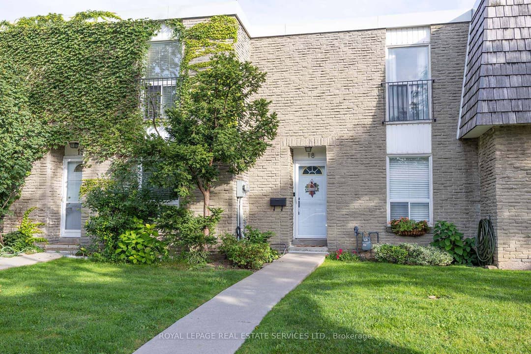 71 Old Burnhamthorpe Road Unit 18, Etobicoke (Islington / Rexdale)