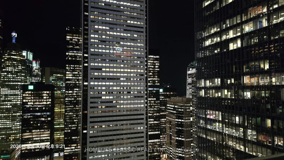 70 Temperance Street Unit 4006, Downtown Toronto / Waterfront