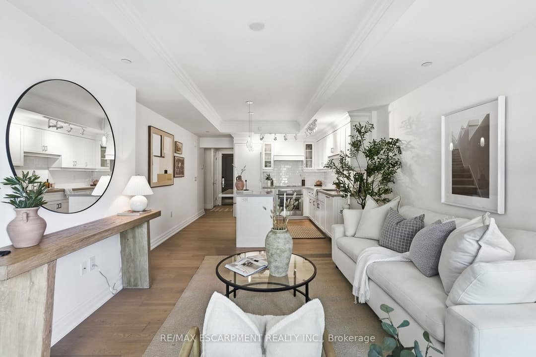 2060 Lakeshore Road Unit 310, Burlington