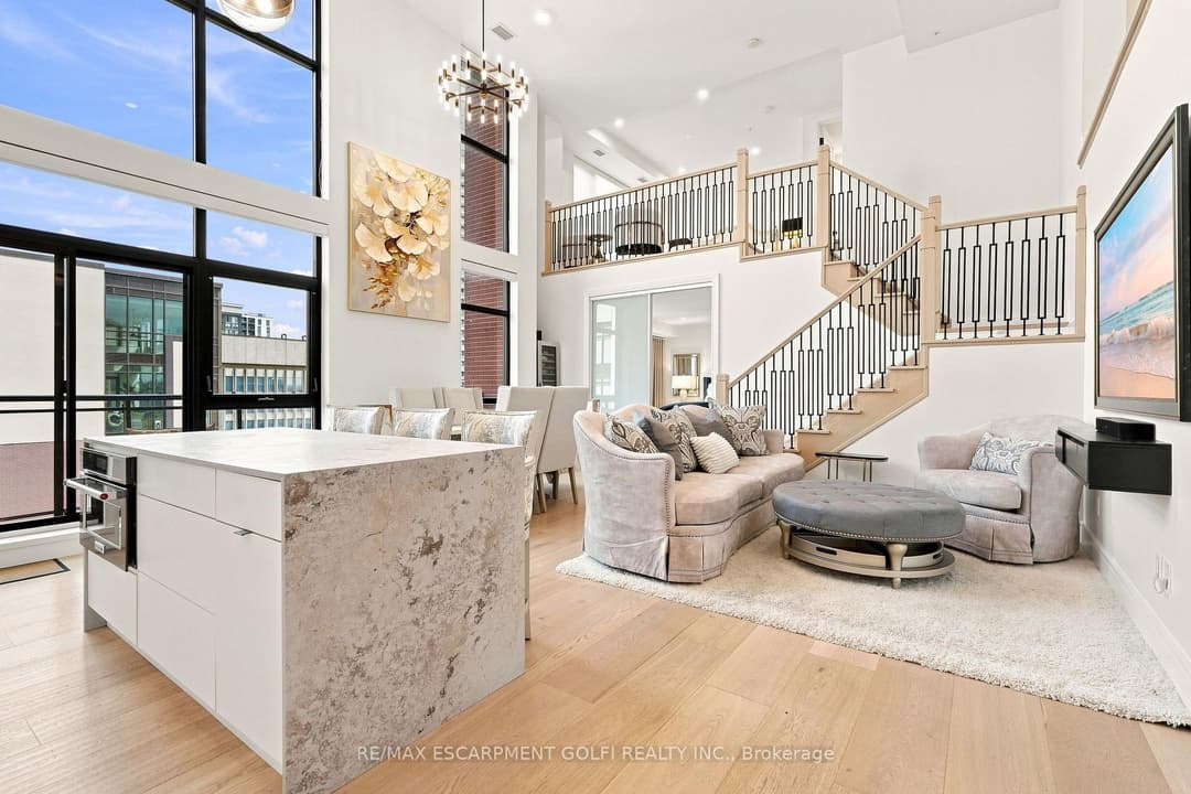 112 King Street Unit PH5, Hamilton