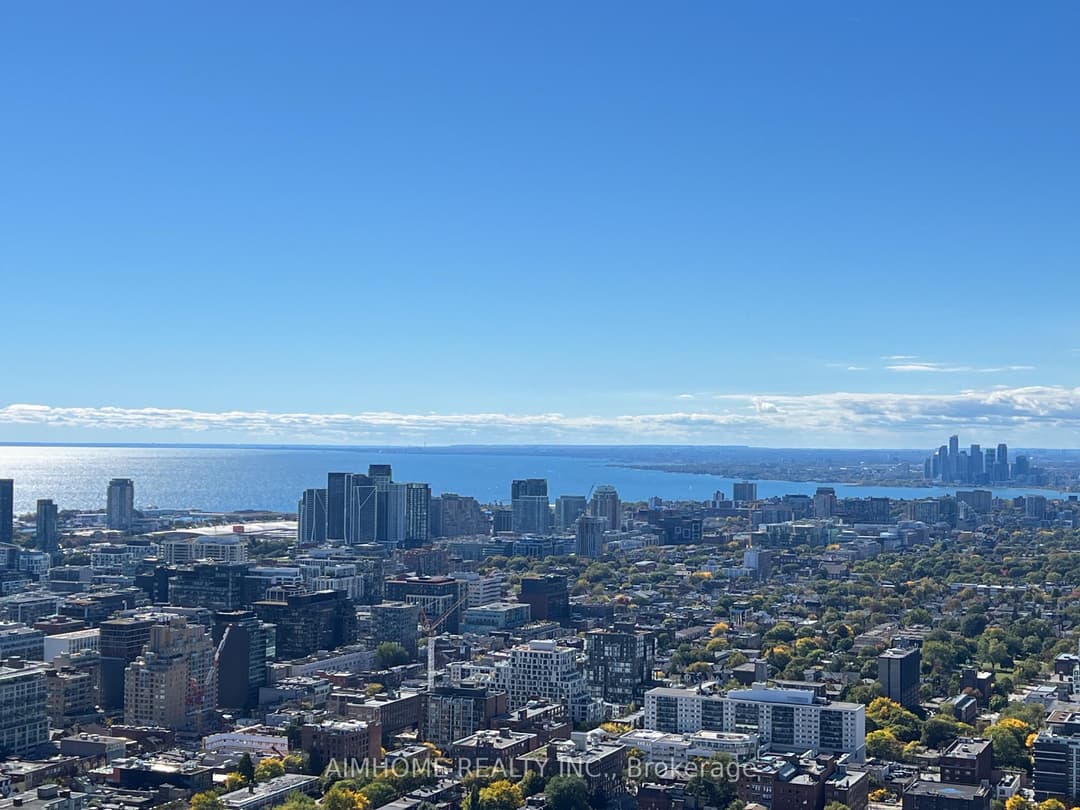 488 University Avenue Unit 4412, Downtown Toronto / Waterfront