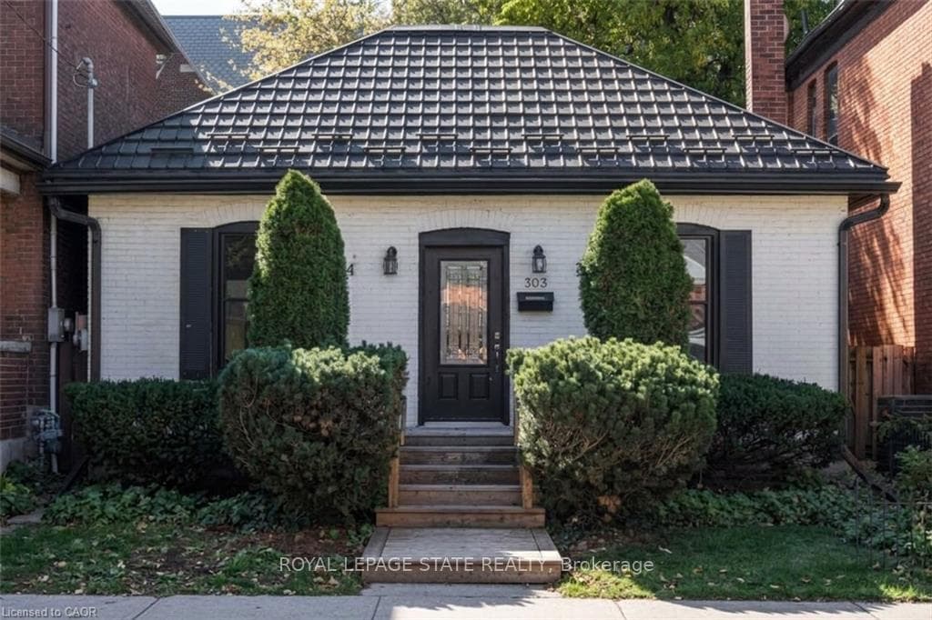 303 Charlton Avenue, Hamilton