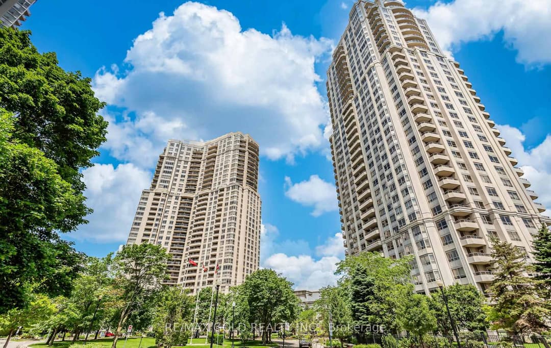 25 Kingsbridge Grdn Circle Unit 224, Mississauga