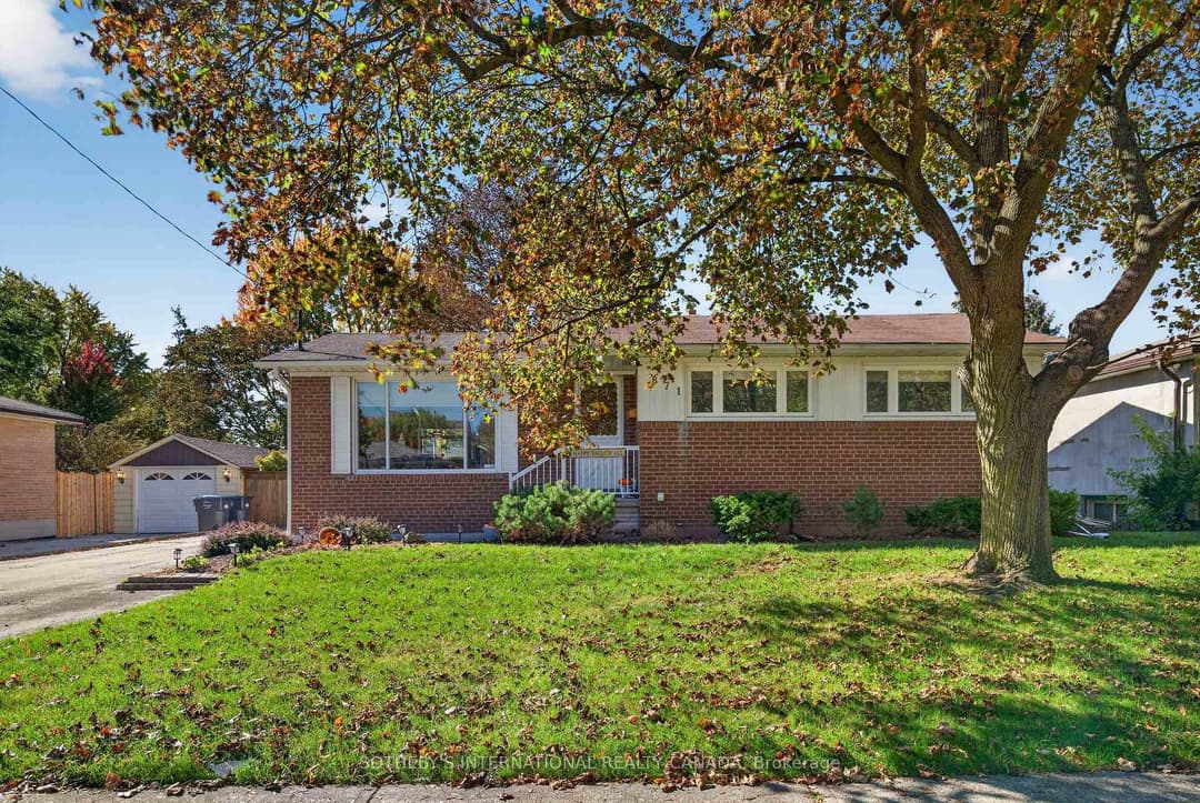 871 Mississauga Valley Boulevard, Mississauga