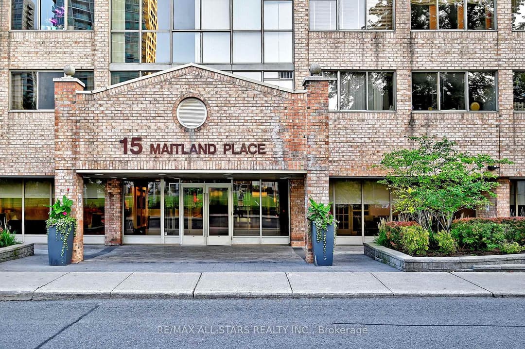 Virtual tour of 15 Maitland Place Unit 2112, Regent Park / Cabbagetown / St. James Town