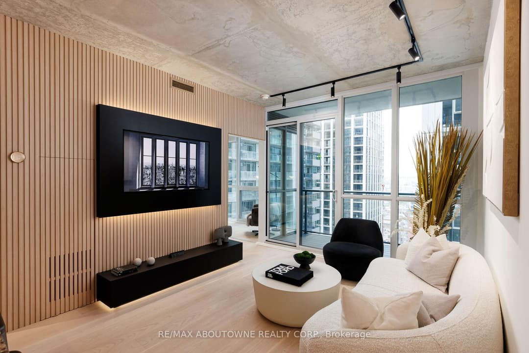 88 Blue Jays Way Unit 2301, Downtown Toronto / Waterfront