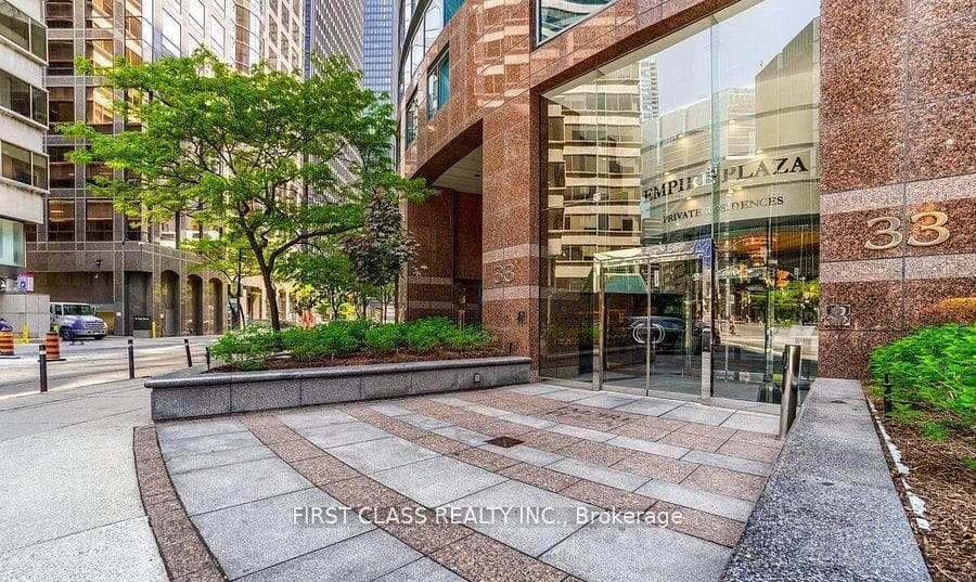 33 University Avenue Unit 1303, Downtown Toronto / Waterfront
