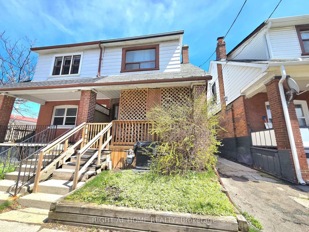 633 Greenwood Avenue, Riverdale / Leslieville