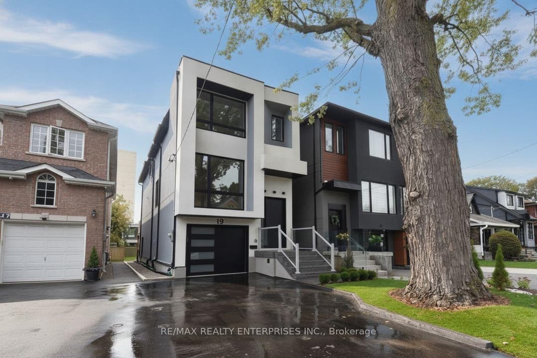 19 Simpson Avenue, Liberty Village / Parkdale / South Parkdale