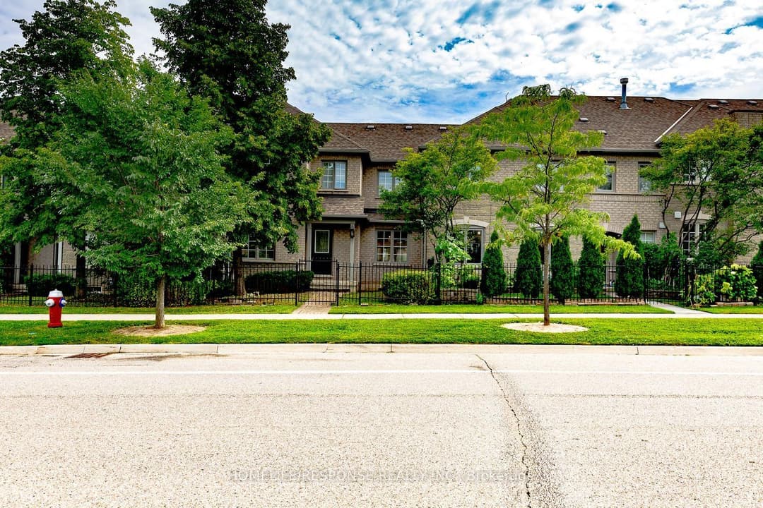450 BRISTOL Road Unit 25, Mississauga