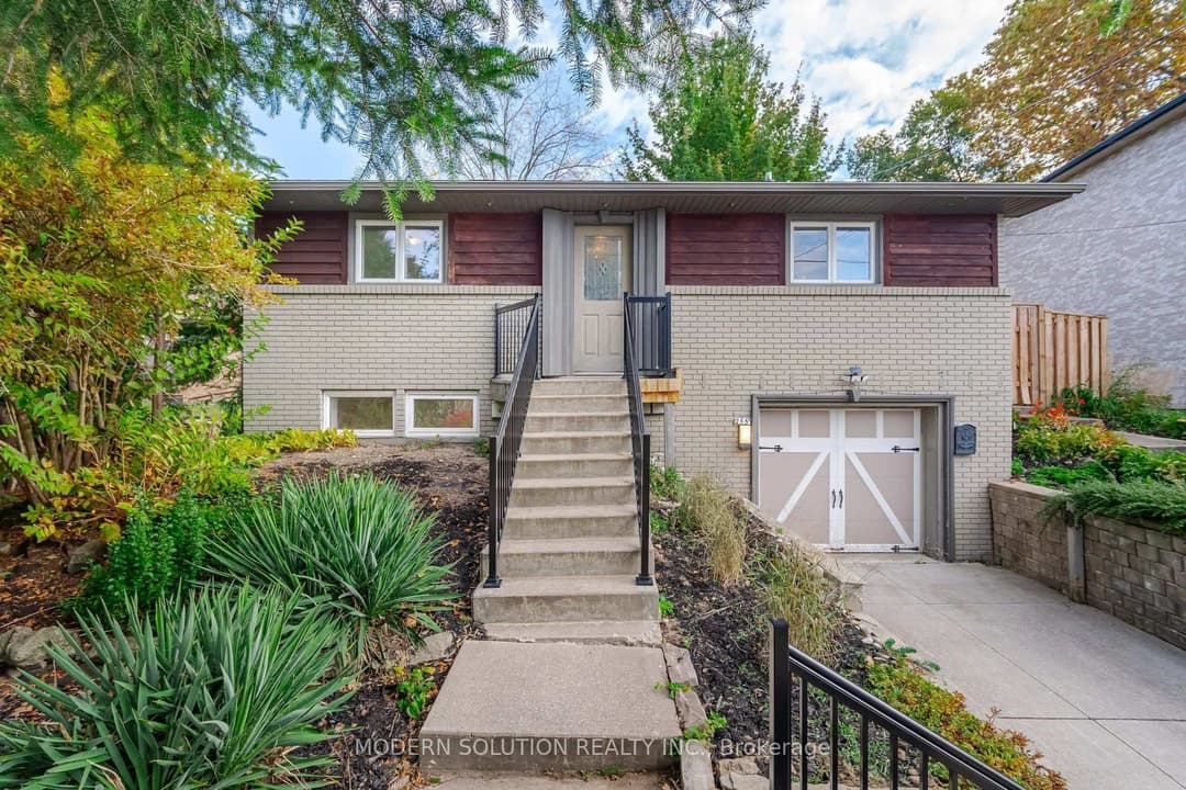 2557 Mindemoya Road, Mississauga