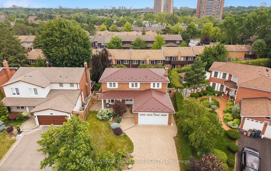 1892 Beechknoll Avenue, Mississauga