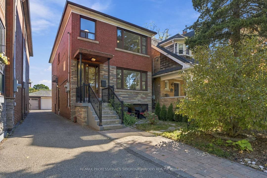 137 Evelyn Avenue, Bloor West Village / Swansea