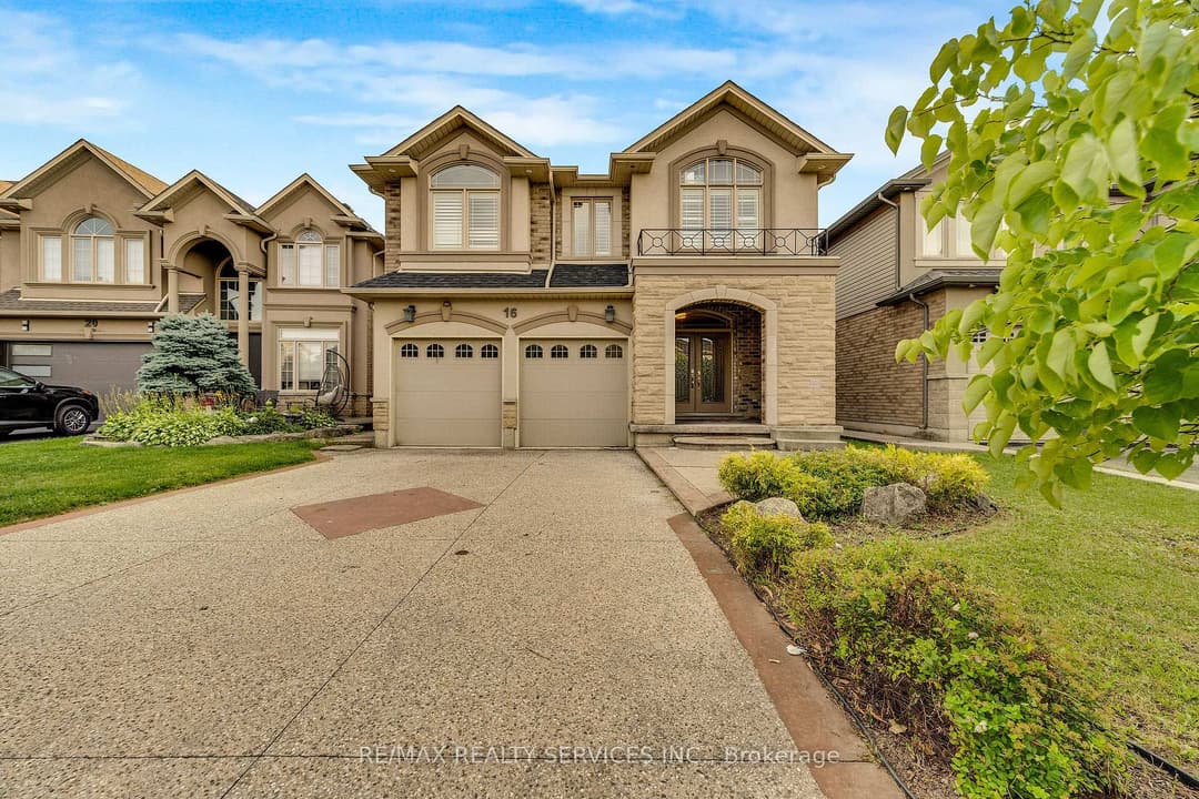 16 Sistine Court, Hamilton