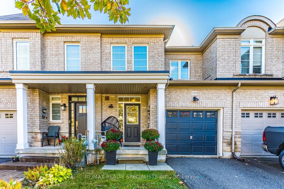 2454 Montagne Avenue, Oakville