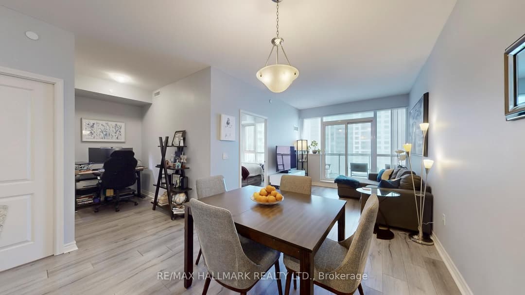 349 Rathburn Road Unit 910, Mississauga