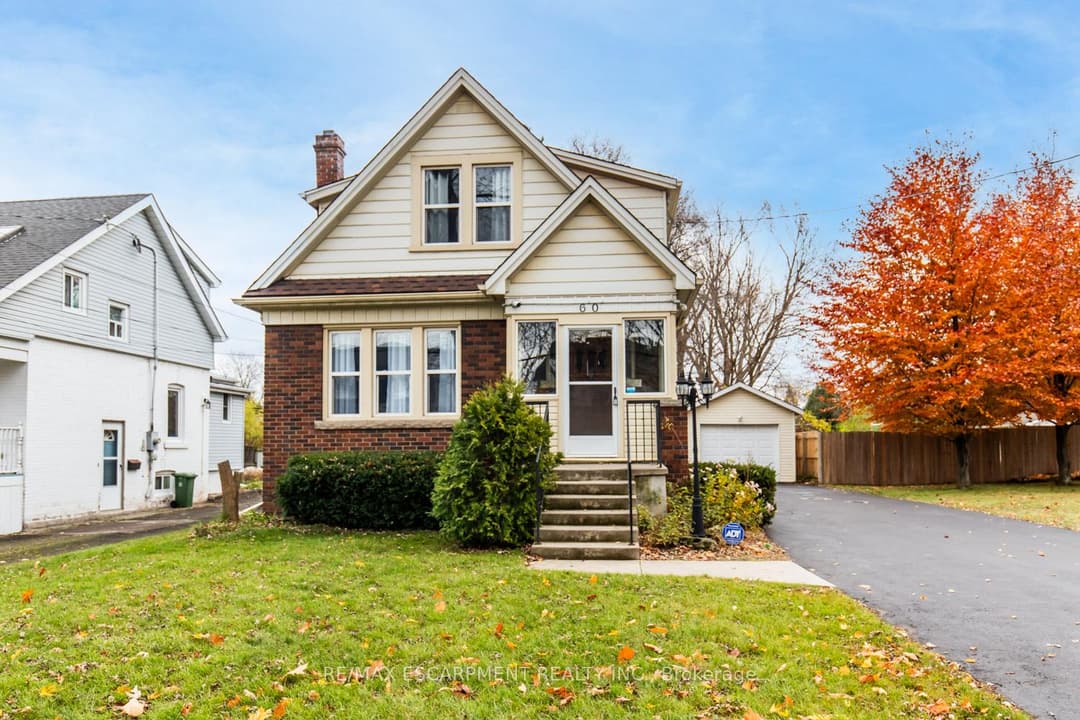 60 Lake Avenue Drive, Hamilton