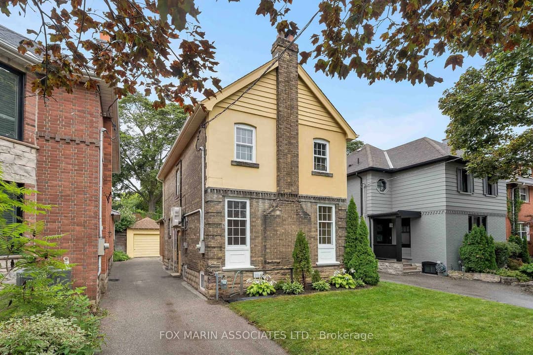 26 Claxton Boulevard, Forest Hill / Deer Park
