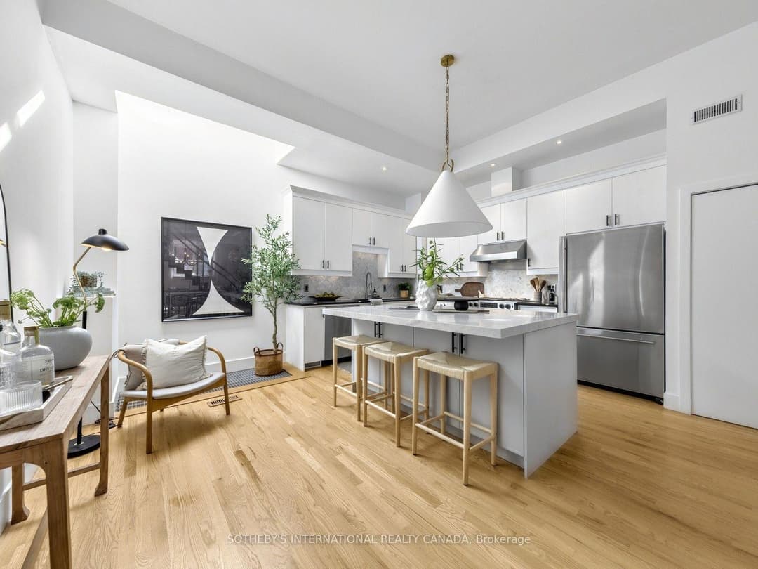 62 Claremont Street Unit 6, Downtown Toronto / Waterfront