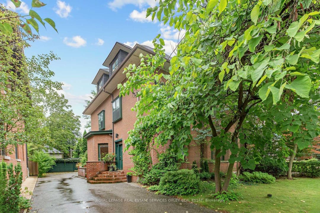 105 Roxborough Street, Rosedale / Moore Park