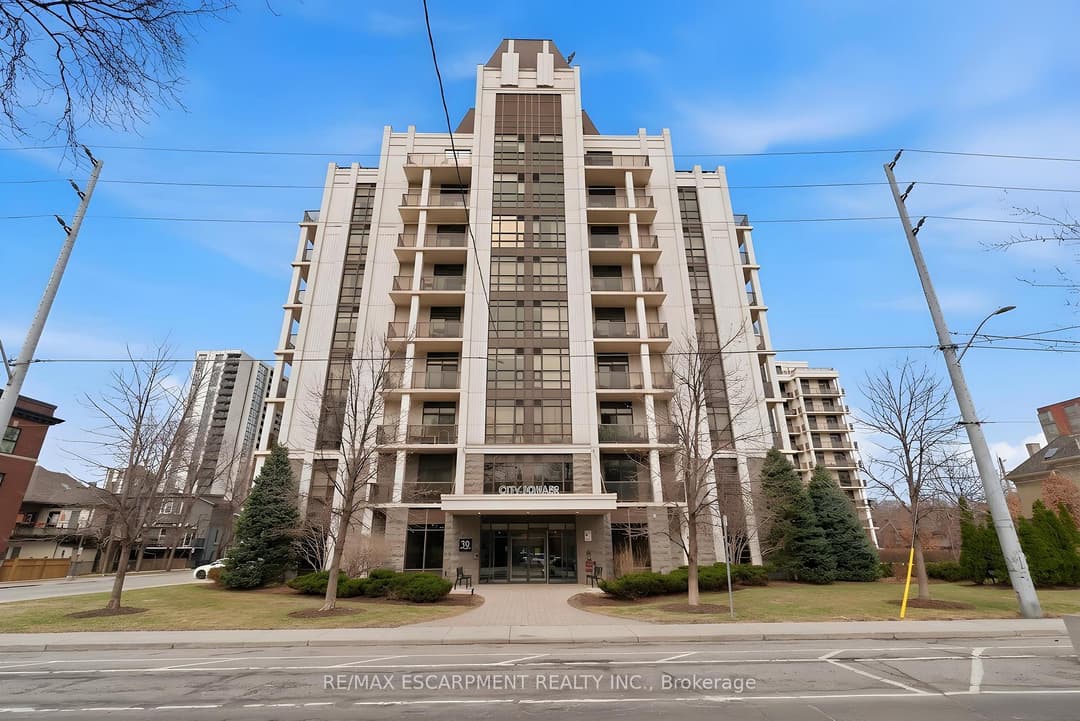 90 CHARLTON Avenue Unit PH1, Hamilton