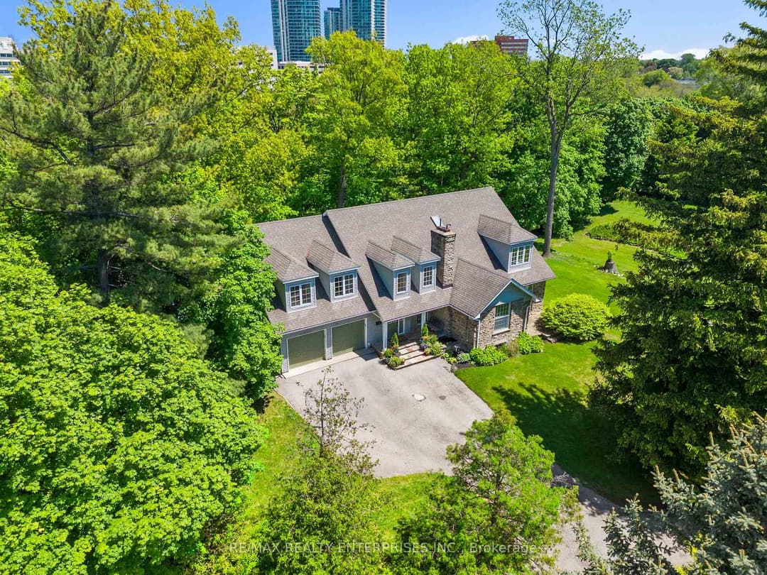 1690 Sherway Drive, Mississauga