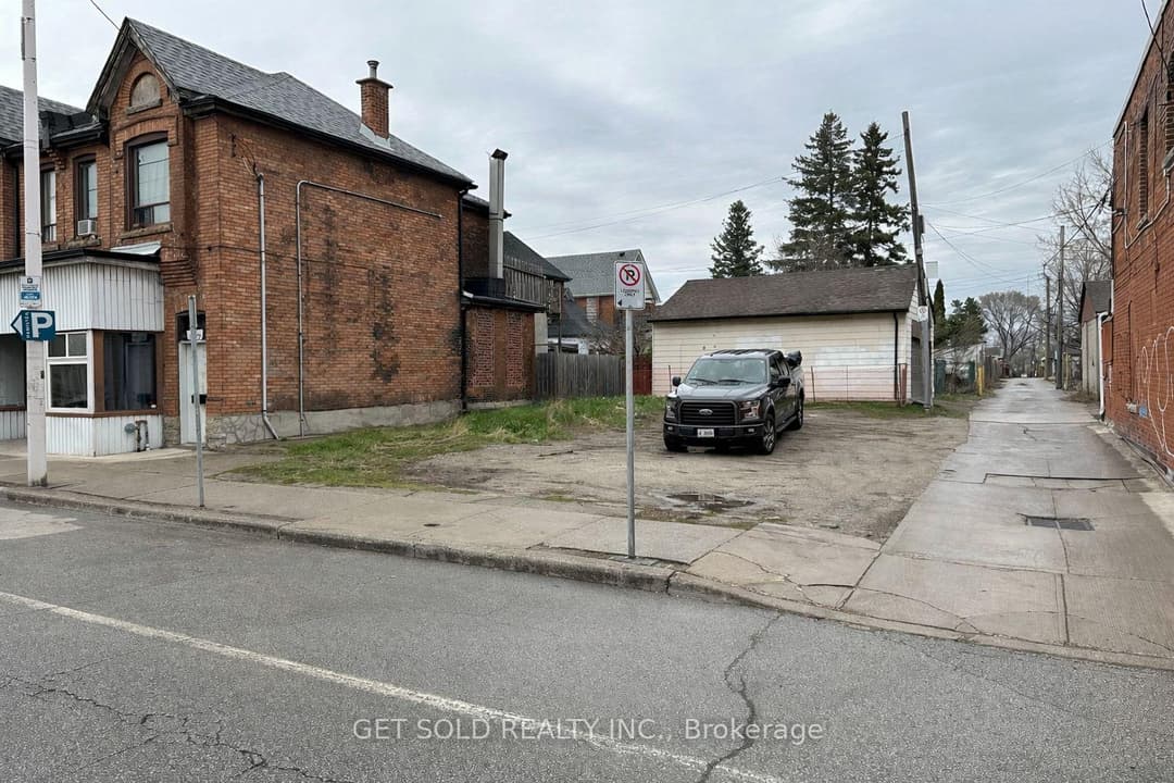 325 Barton Street, Hamilton