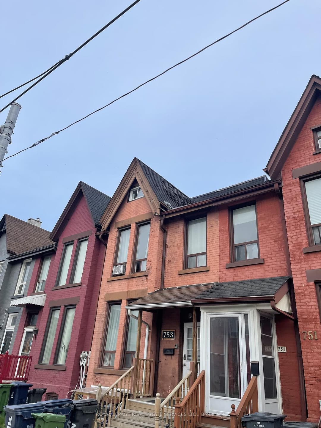 753 Gerrard Street Unit 2, Riverdale / Leslieville