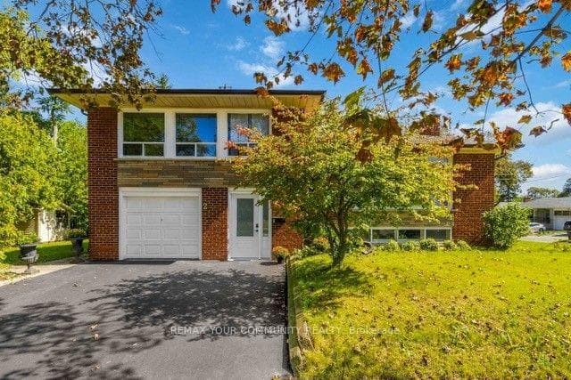 2 Munhall Road, Etobicoke (Kingsview Village / Humber Heights)