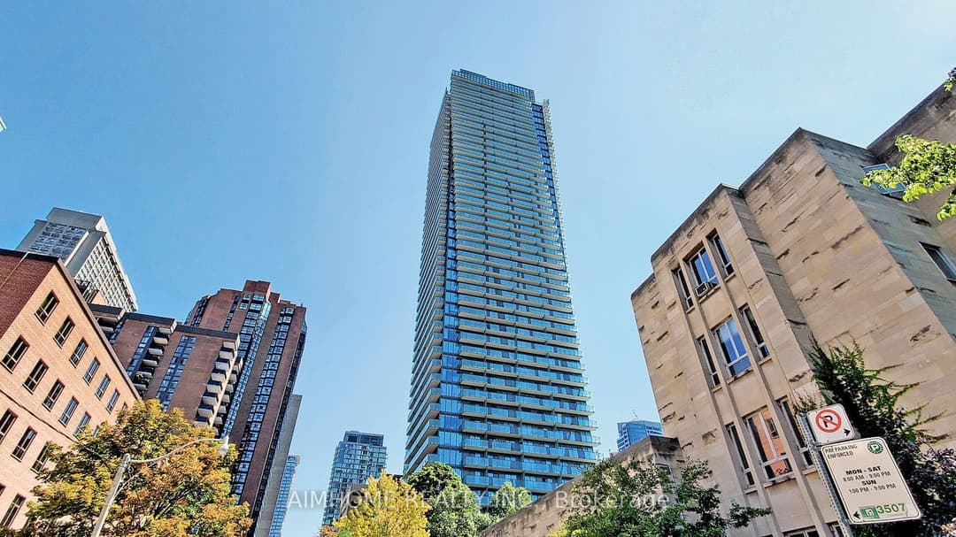 65 St Mary Street Unit 1401, Downtown Toronto / Waterfront