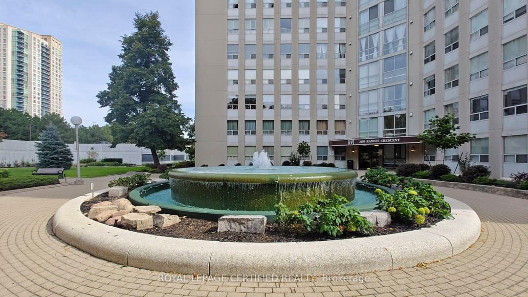 3650 Kaneff Crescent Unit 802, Mississauga