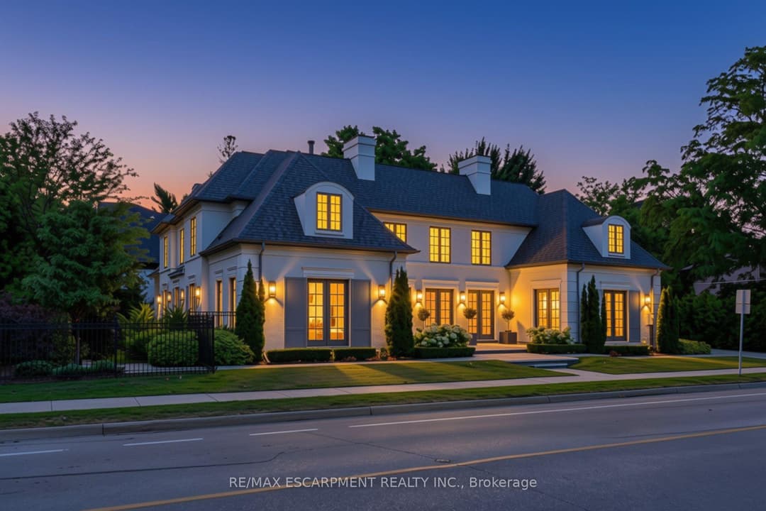 393 Maple Grove Drive, Oakville