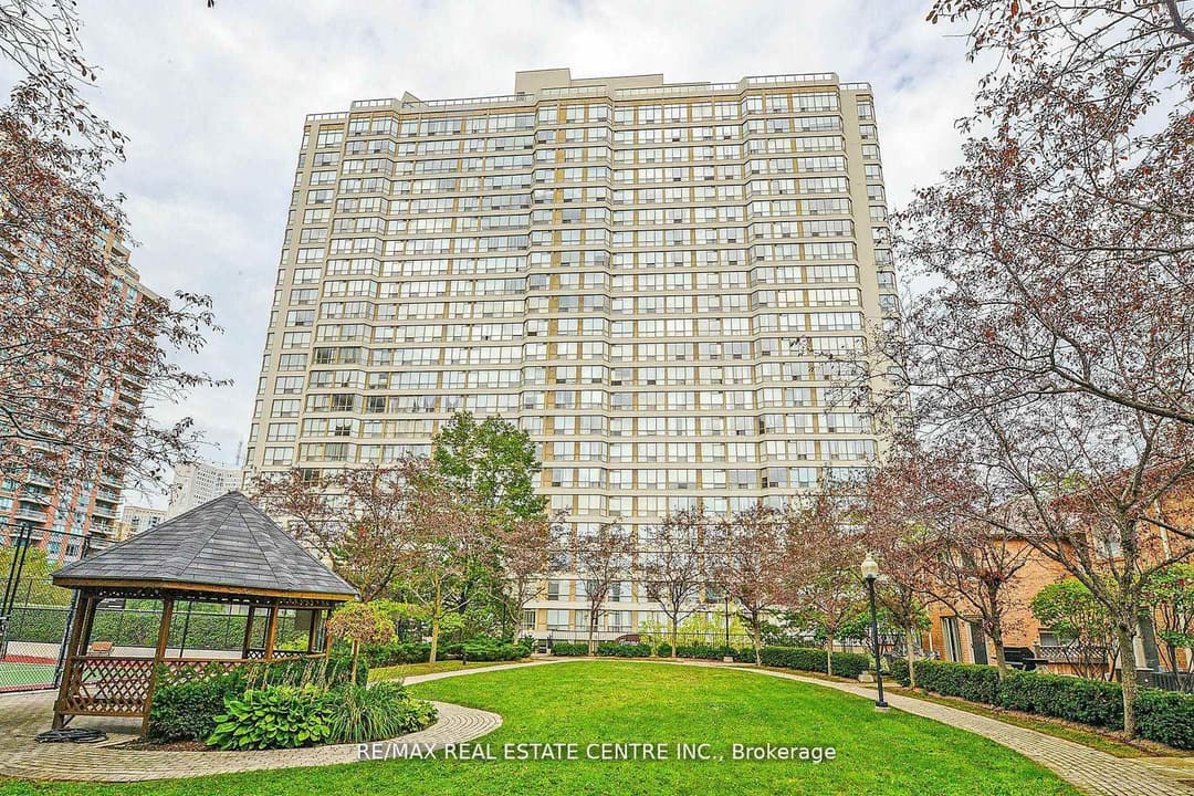 55 Elm Drive Unit 1805, Mississauga