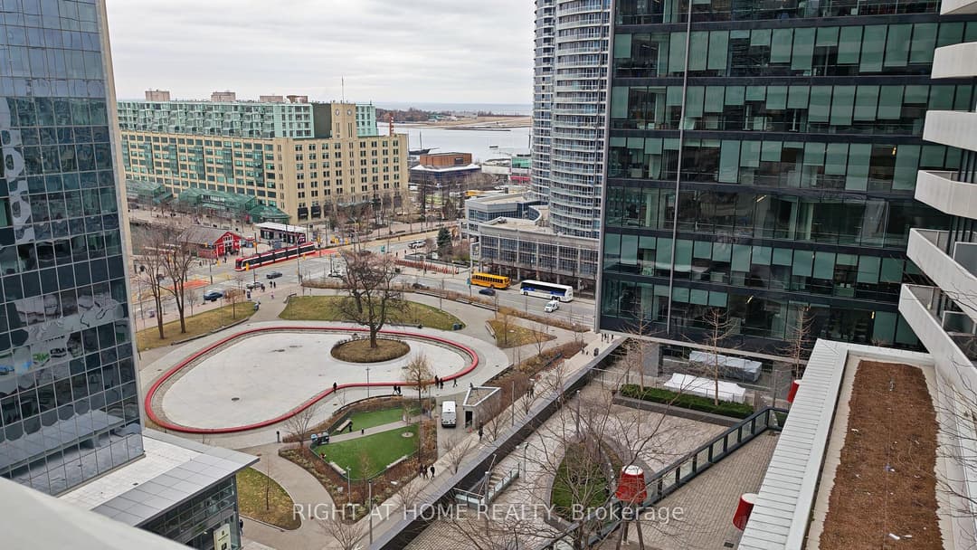 88 Harbour Street Unit 1401, Downtown Toronto / Waterfront