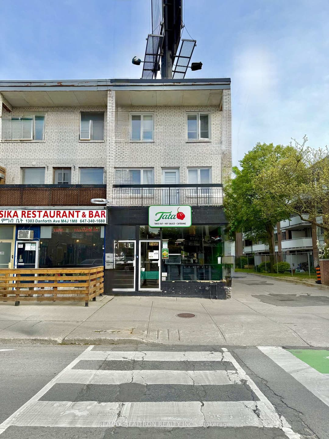 1299 Danforth Avenue, Riverdale / Leslieville