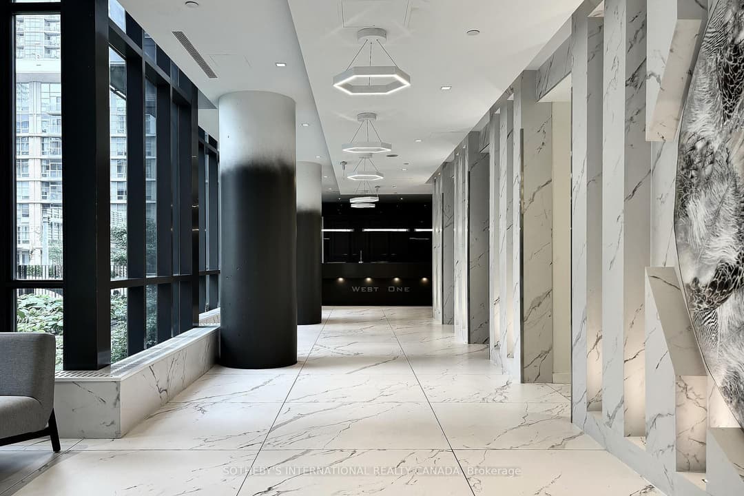 11 Brunel Court Unit 1216, Downtown Toronto / Waterfront