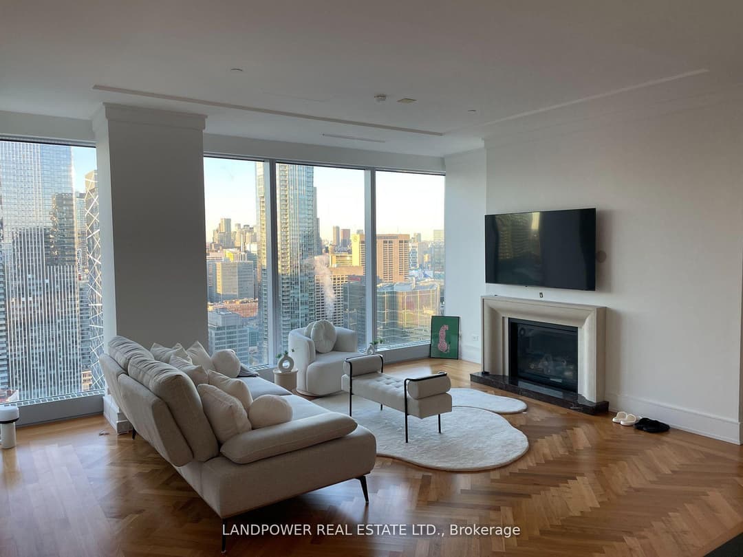 183 Wellington Street Unit 3702, Downtown Toronto / Waterfront