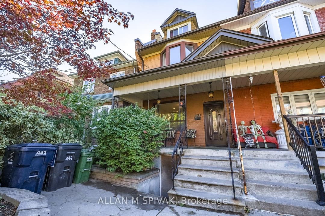 442 Crawford Street, Downtown Toronto / Waterfront