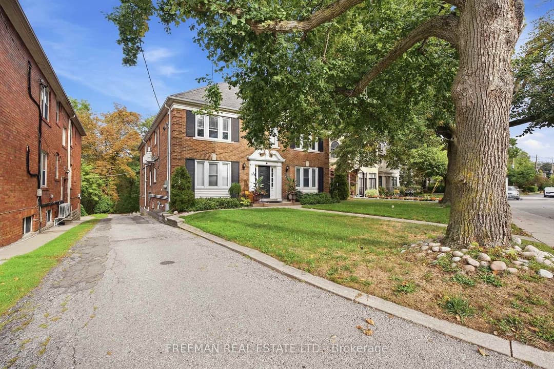 783 Spadina Road, Forest Hill / Deer Park