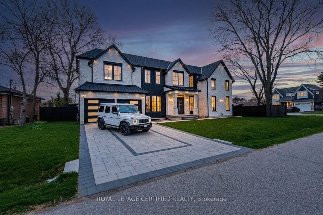 1404 Waverly Avenue, Oakville
