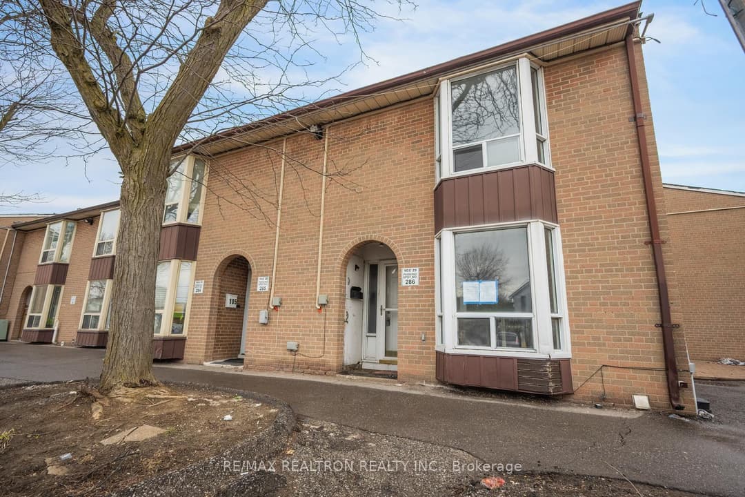 250 John Garland Boulevard Unit 106, Etobicoke (West Mall / Rexdale)