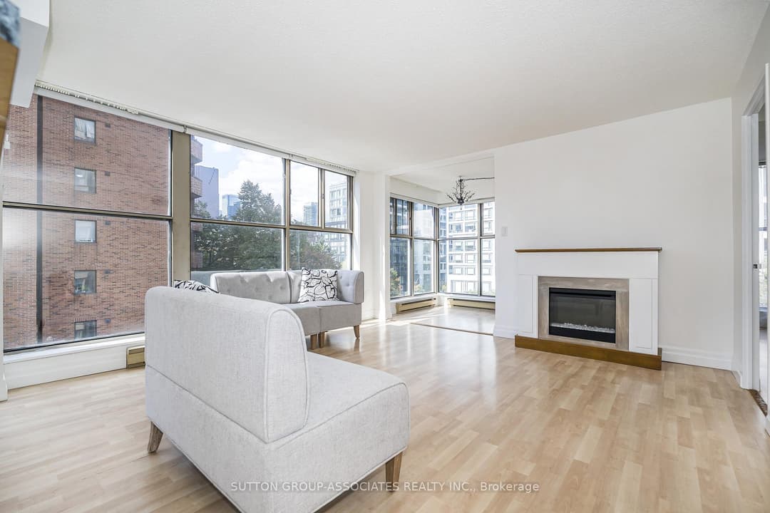 65 Scadding Avenue Unit 501, Regent Park / Cabbagetown / St. James Town