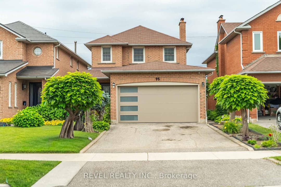 95 Cinrickbar Drive, Etobicoke (West Mall / Rexdale)