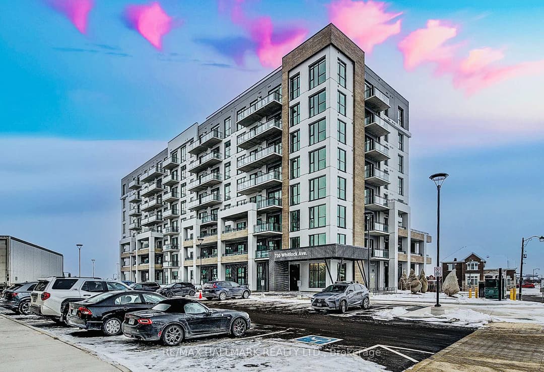 720 Whitlock Avenue Unit 816, Milton