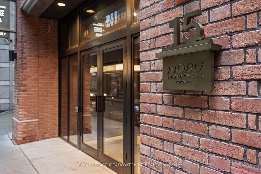 15 Mercer Street Unit 813, Downtown Toronto / Waterfront