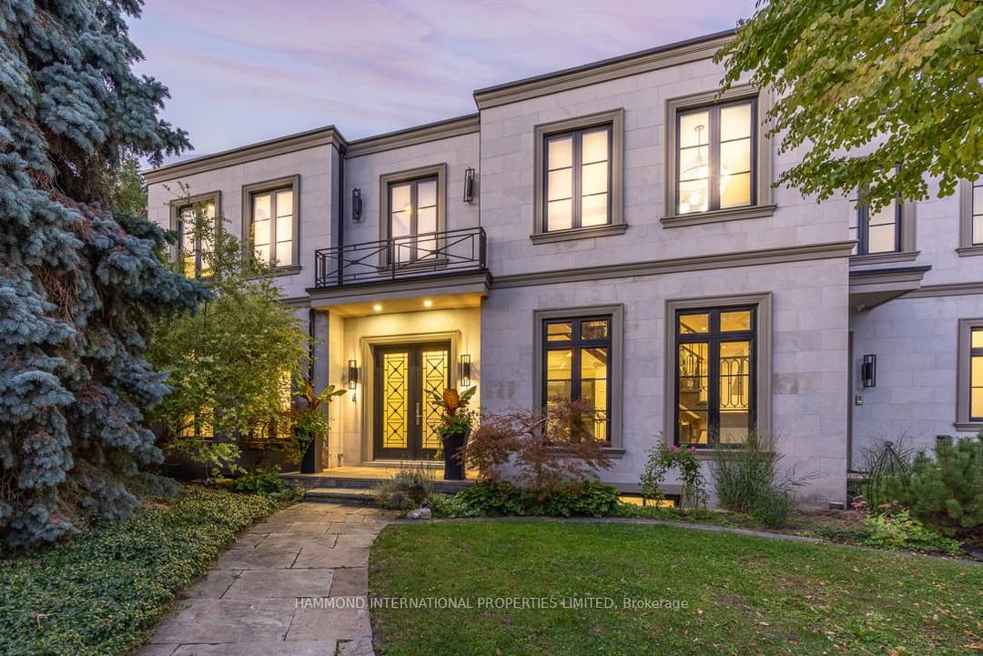 4 Braywin Drive, Etobicoke (Kingsview Village / Humber Heights)