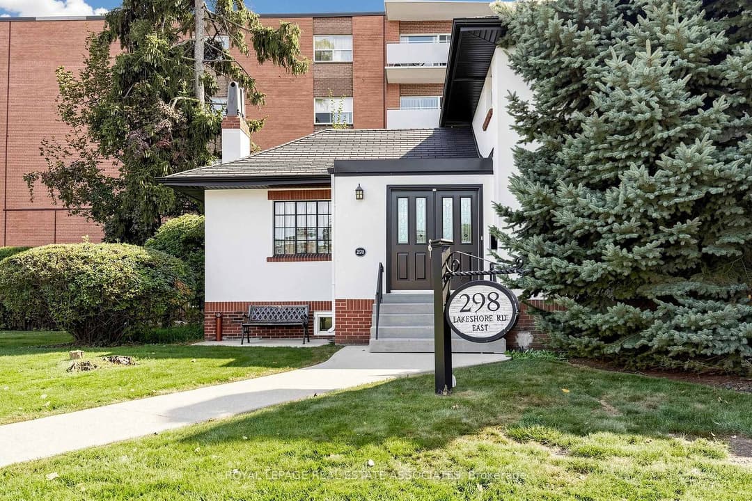 298 Lakeshore Road, Mississauga